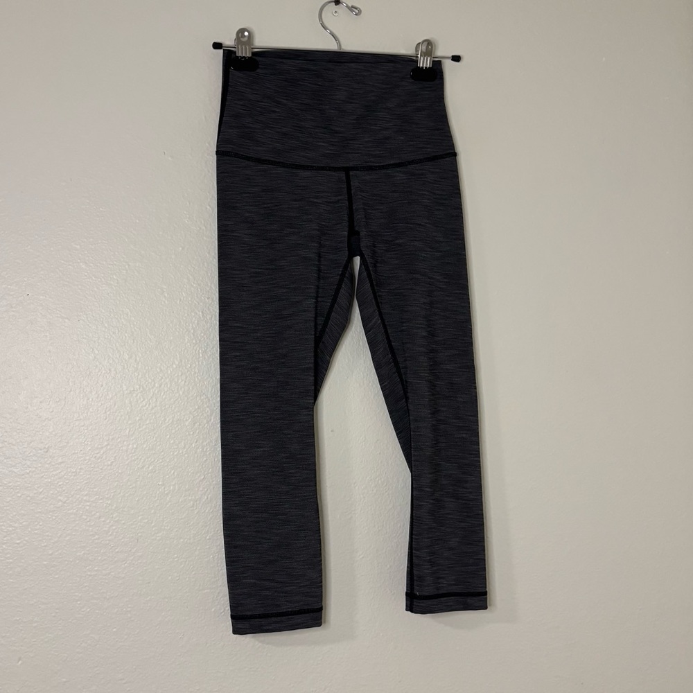 Lululemon Women Heather Gray Wunder Under High Rise Crop Leggings - Picture 10 of 11